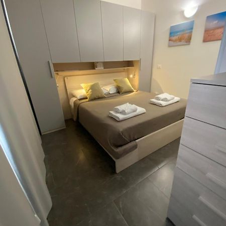 Little House Apartment เรจโจ ดี คาลาเบีย ภายนอก รูปภาพ