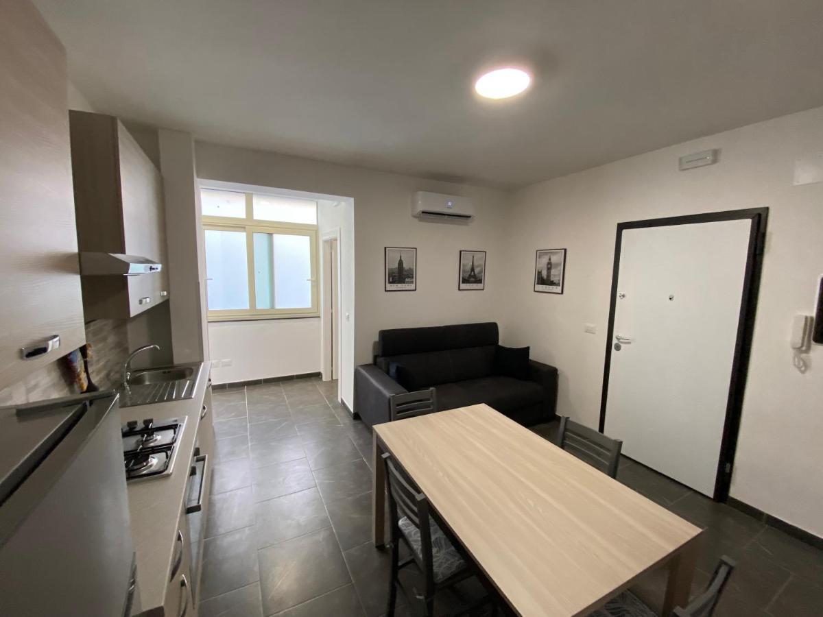 Little House Apartment เรจโจ ดี คาลาเบีย ภายนอก รูปภาพ