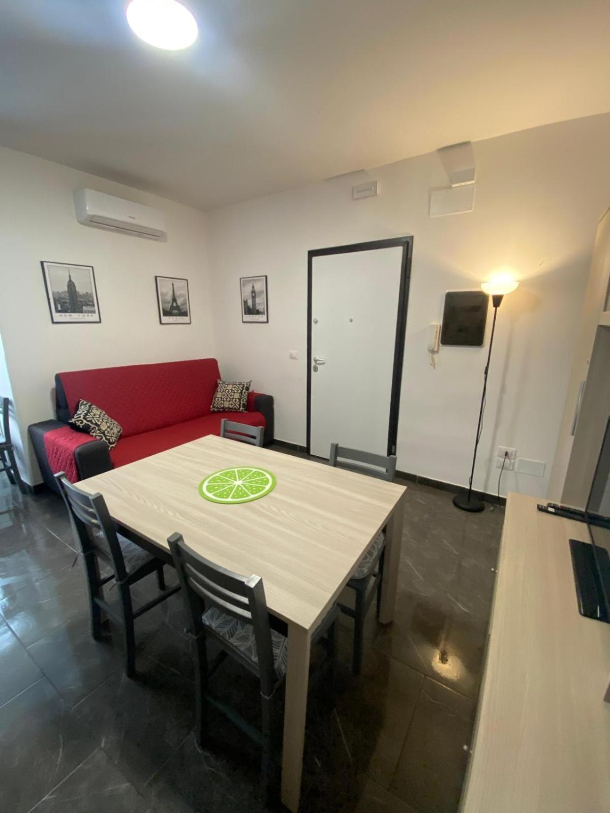 Little House Apartment เรจโจ ดี คาลาเบีย ภายนอก รูปภาพ
